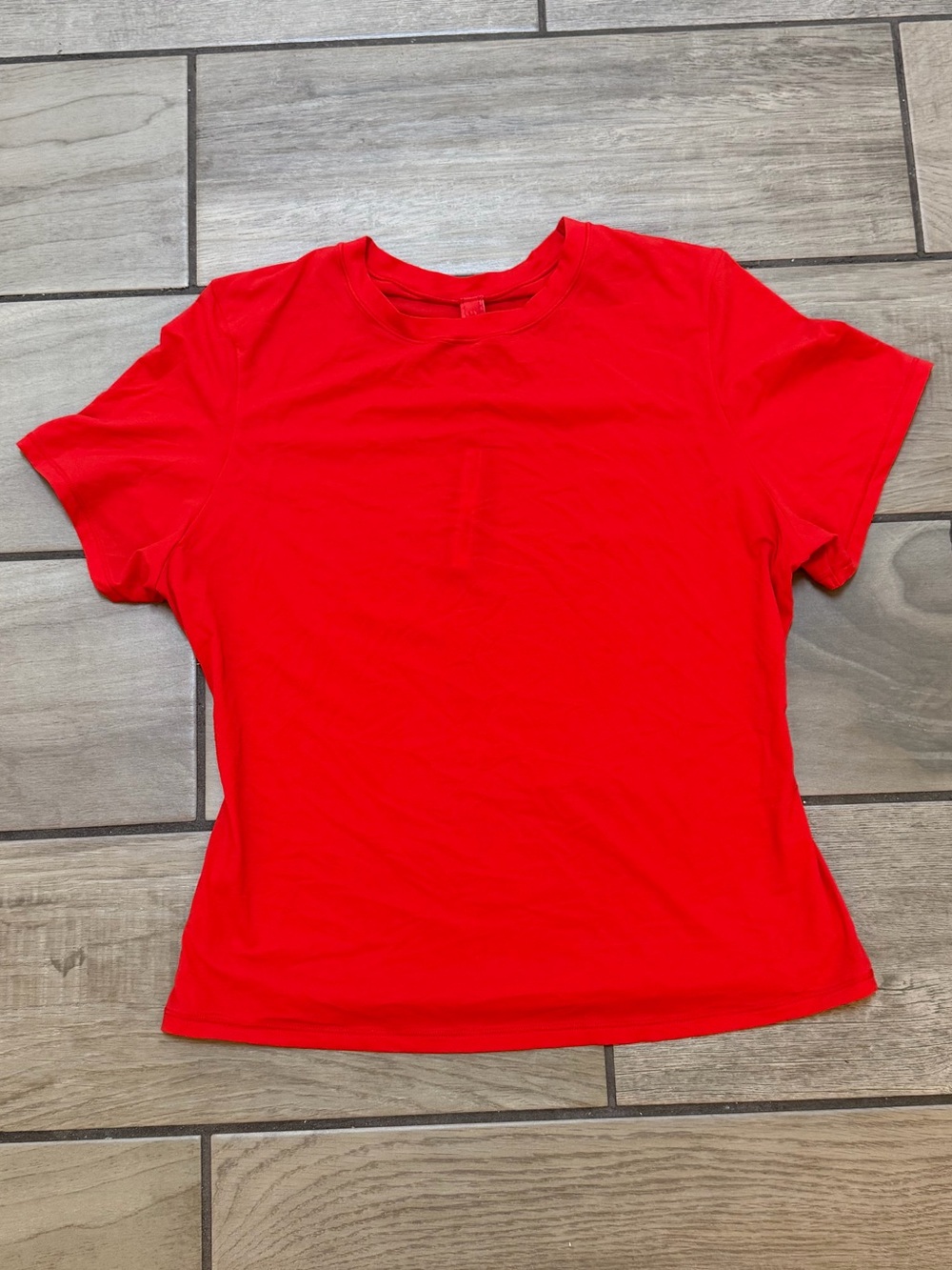 SKIMS Fits Everybody Cherry Red Short Sleeve T-Shirt